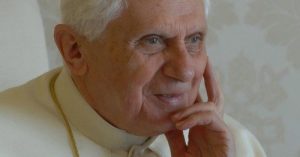 Benediktus XVI: “Pekerja yang rendah hati di kebun anggur Tuhan”