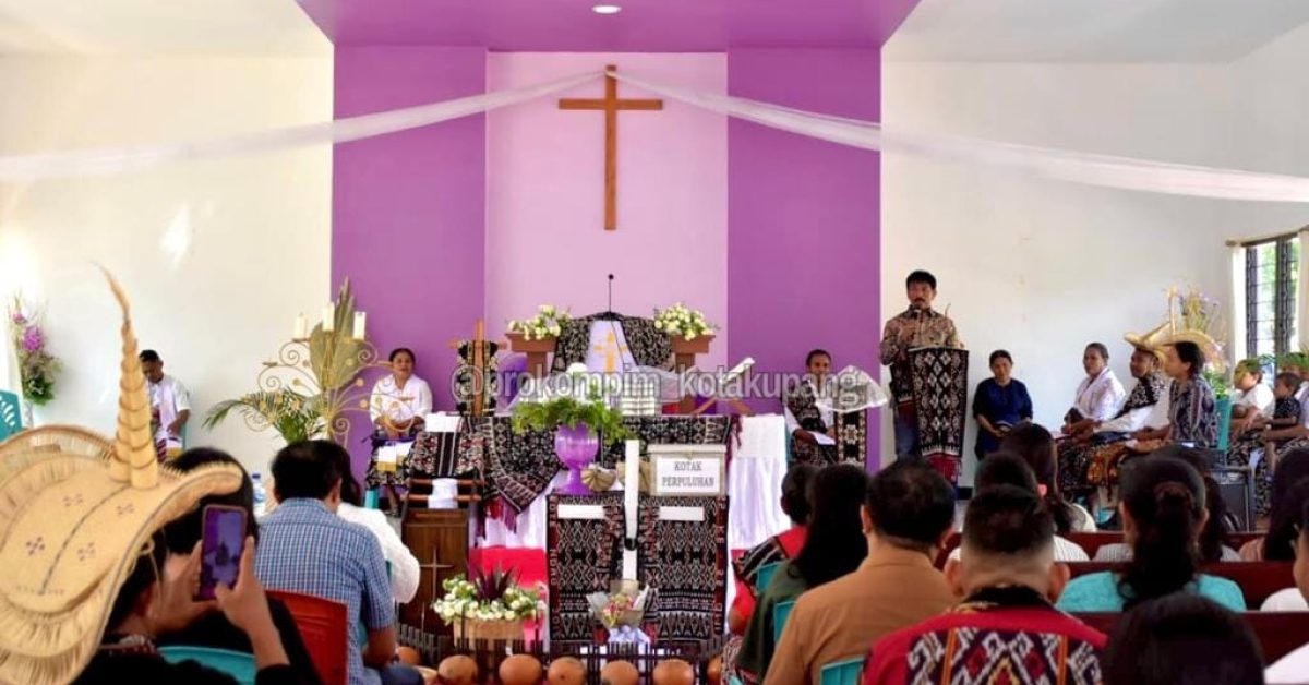 Menghadiri Ibadah Perayaan Bulan Budaya dan Bahasa Dalam Etnis Rote.Ini Yang Diberikan Pj. Walkot Kupang
